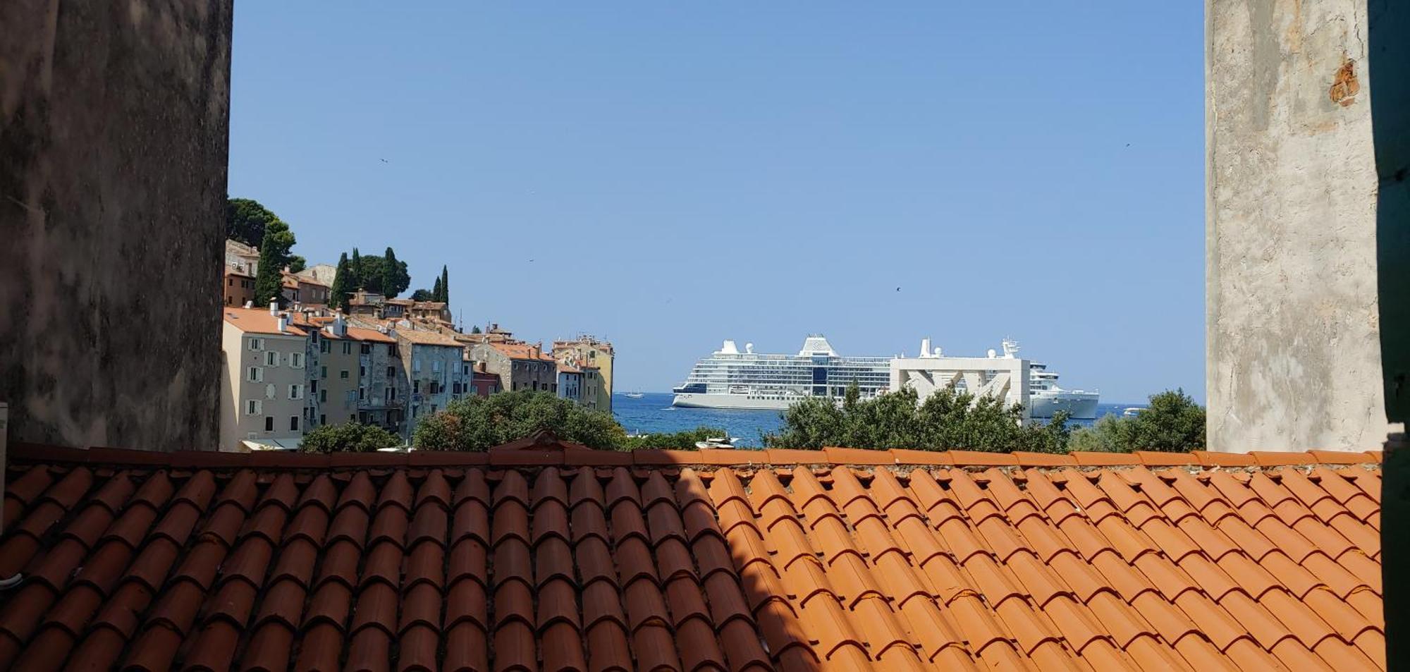 Apartman Delfin Rovinj Exterior foto