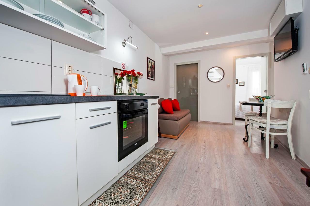 Apartman Delfin Rovinj Exterior foto