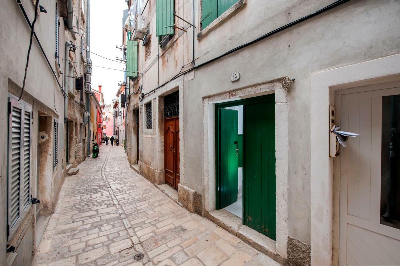 Apartman Delfin Rovinj Exterior foto